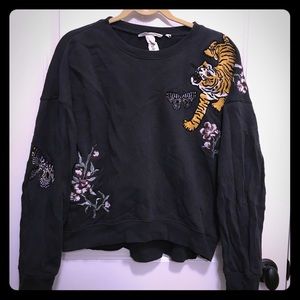 H&M tiger embroidered sweatshirt Grey M